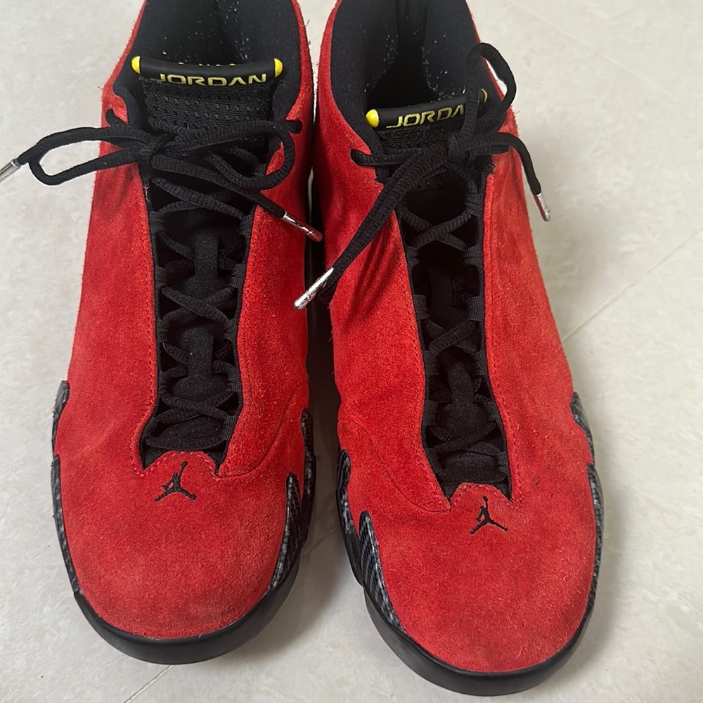 Air Jordan 14 retro Ferrari